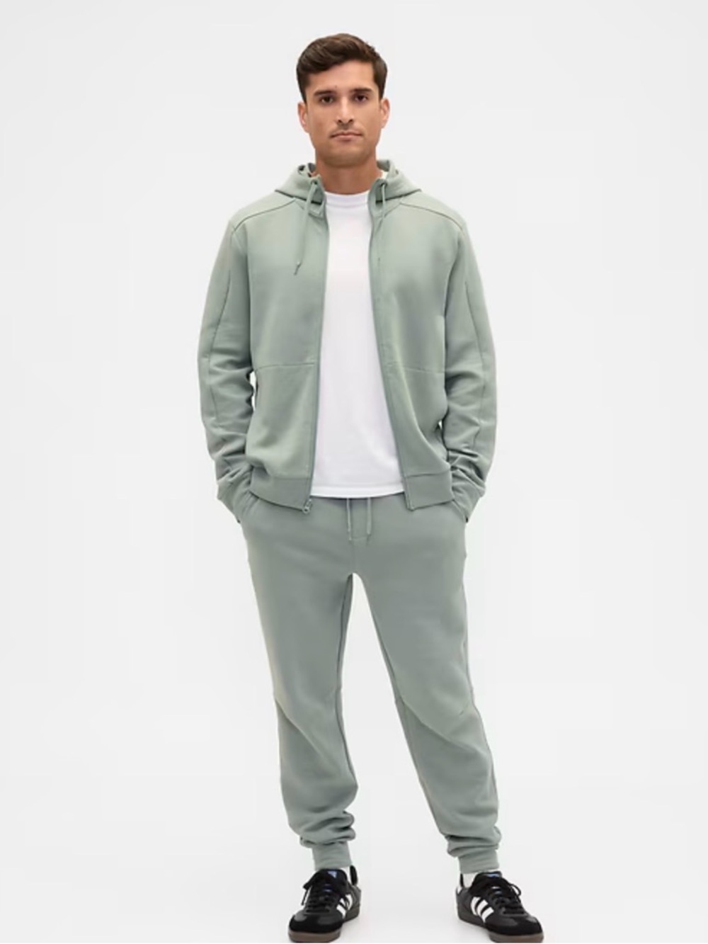 GAP Fit performance sweat suit set hoodie joggers bundle 2 pieces